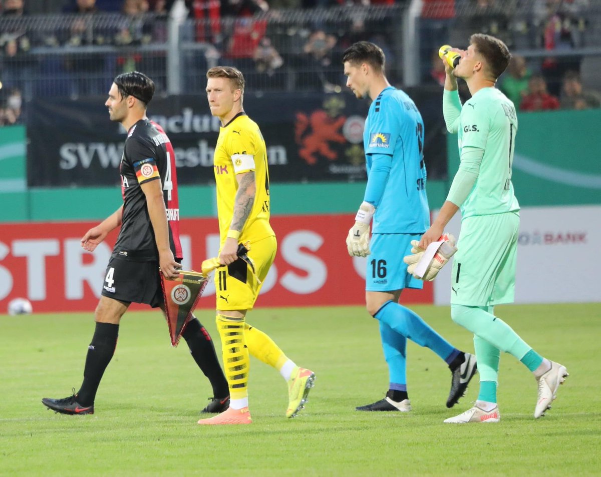 M_ocki91's tweet photo. 2017 bin ich gekommen. 

2 mal auf- &amp; 2 mal abgestiegen. 

Ich hätte es gerne rein positiv gehalten…aber zum Fußball gehören auch Rückschläge.

Zählt auf mich, wenn es darum geht, den @SVWW_official weiter voran zu bringen, neben &amp; vor allem auf dem Platz! https://t.co/PTWNSAIaRb