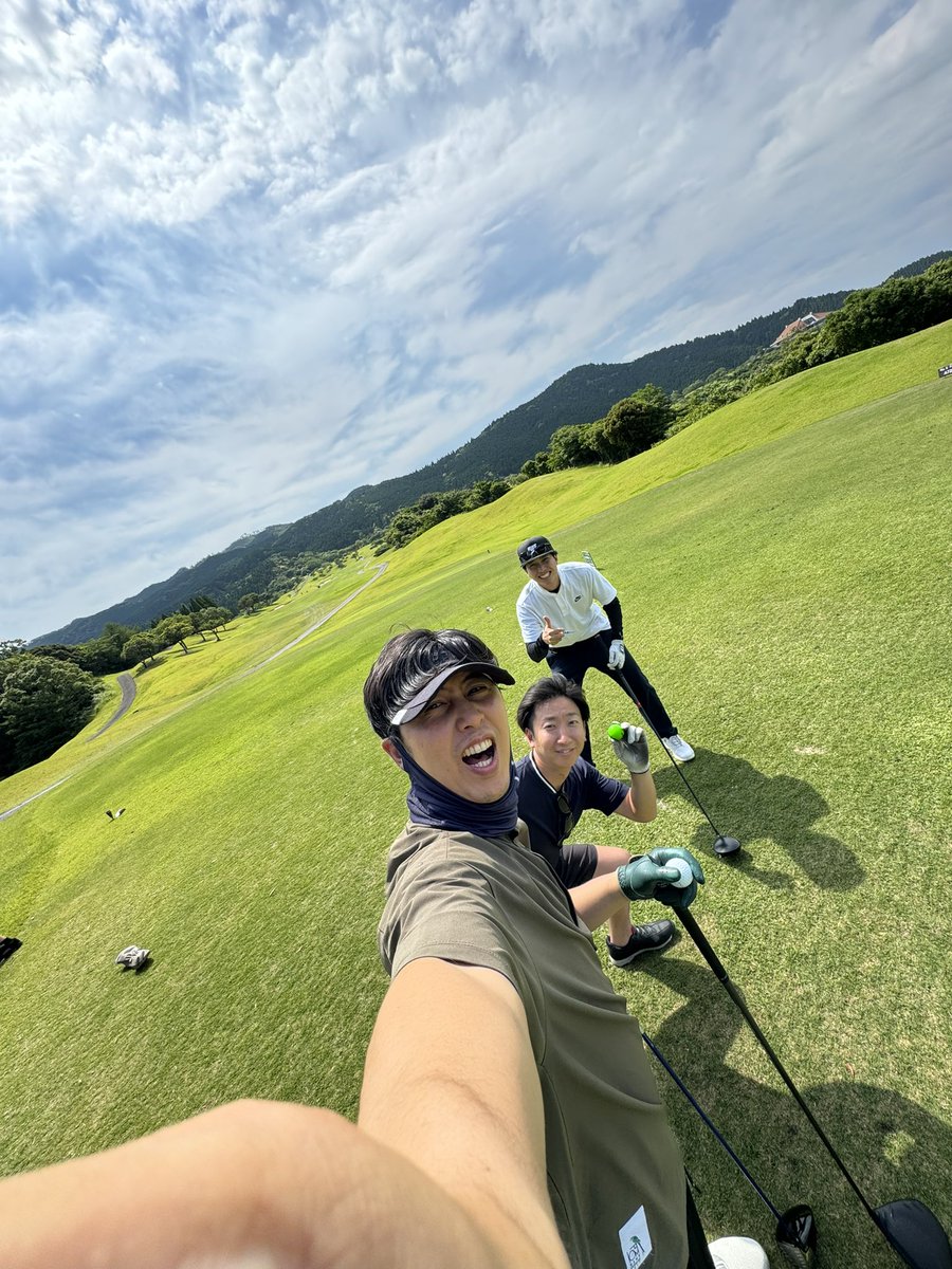 NYyashiki's tweet photo. 宮崎ゴルフ！！

最高のロケーションやったけど後半崩れてベストスコアならず！

でも最高やった！ https://t.co/zz4U7kOST6