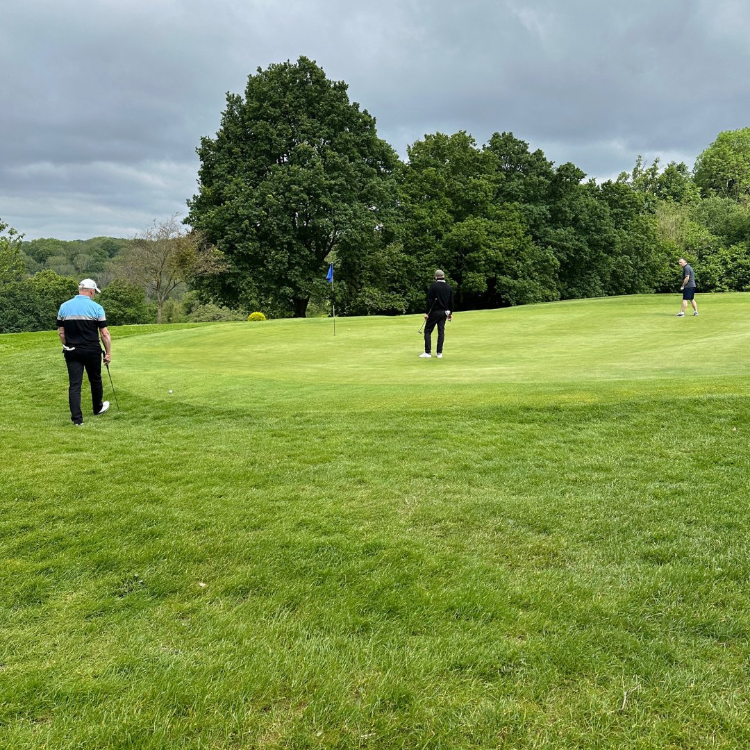 AltonGolf's tweet photo. Wonderful to see some new face's visiting Alton for the first time, looking to play some golf this week? Then why not book a round at Alton. Tee times are available 7 days a week, call 01420 82724 to book your tee time. #altongolfclub https://t.co/KJcUGYvjLq