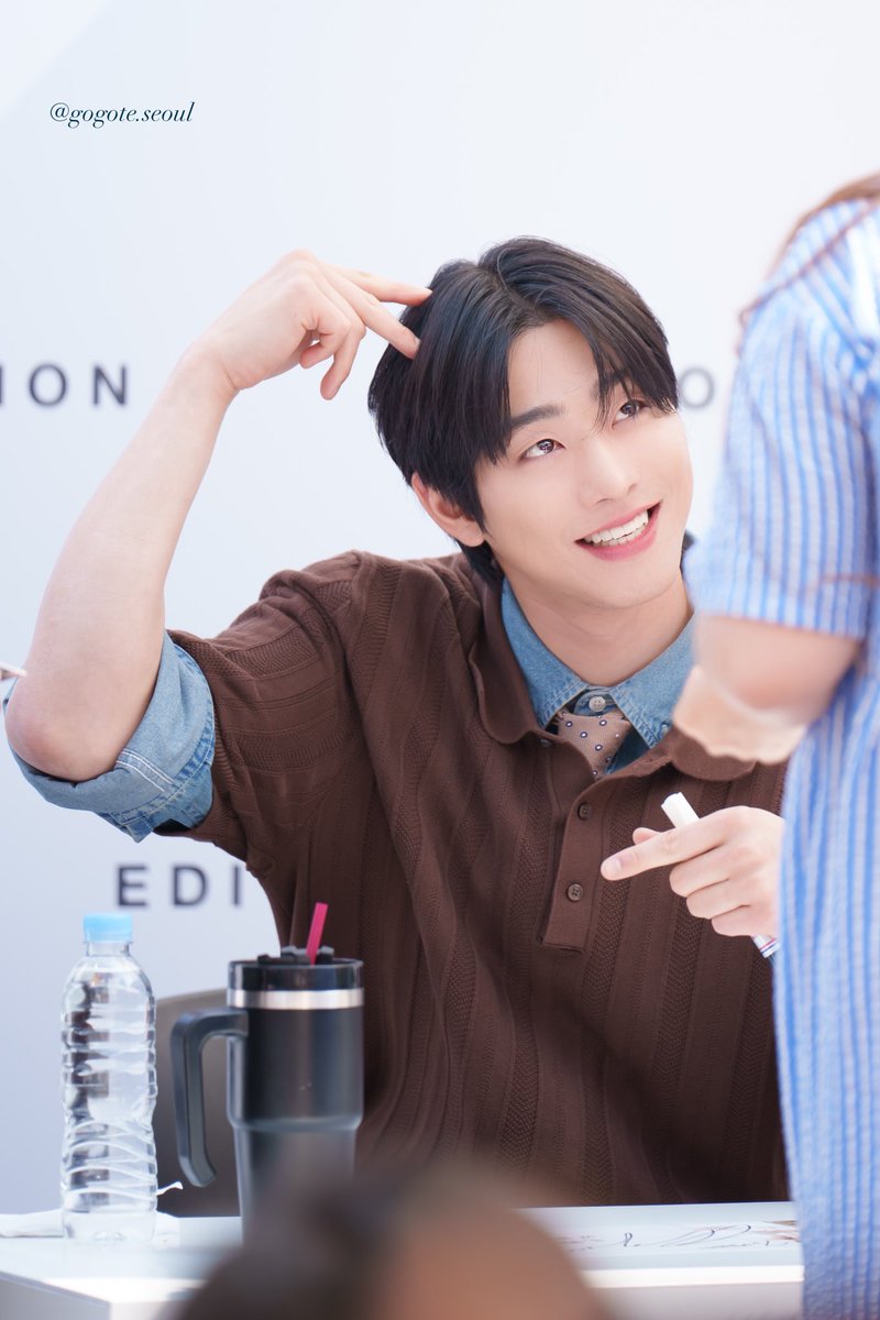 240601 에디션 팬사인회 7

💓

#アンヒョソプ　#アン・ヒョソプ
#안효섭　#安孝燮　#AHNHYOSEOP