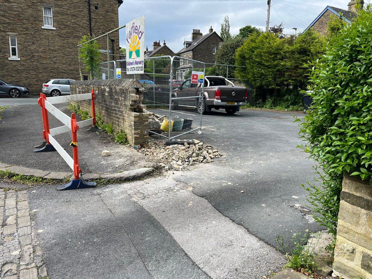 KimShutler's tweet photo. 😮😮😮 first big day on site! Exciting! @bradfordmdc #ShipleyTowns 

The start of our 'new' @CellarTrust home 🤩 and a beautiful new facility for the people of #Shipley &amp; #BradfordDistrict https://t.co/Rta9UakR7q