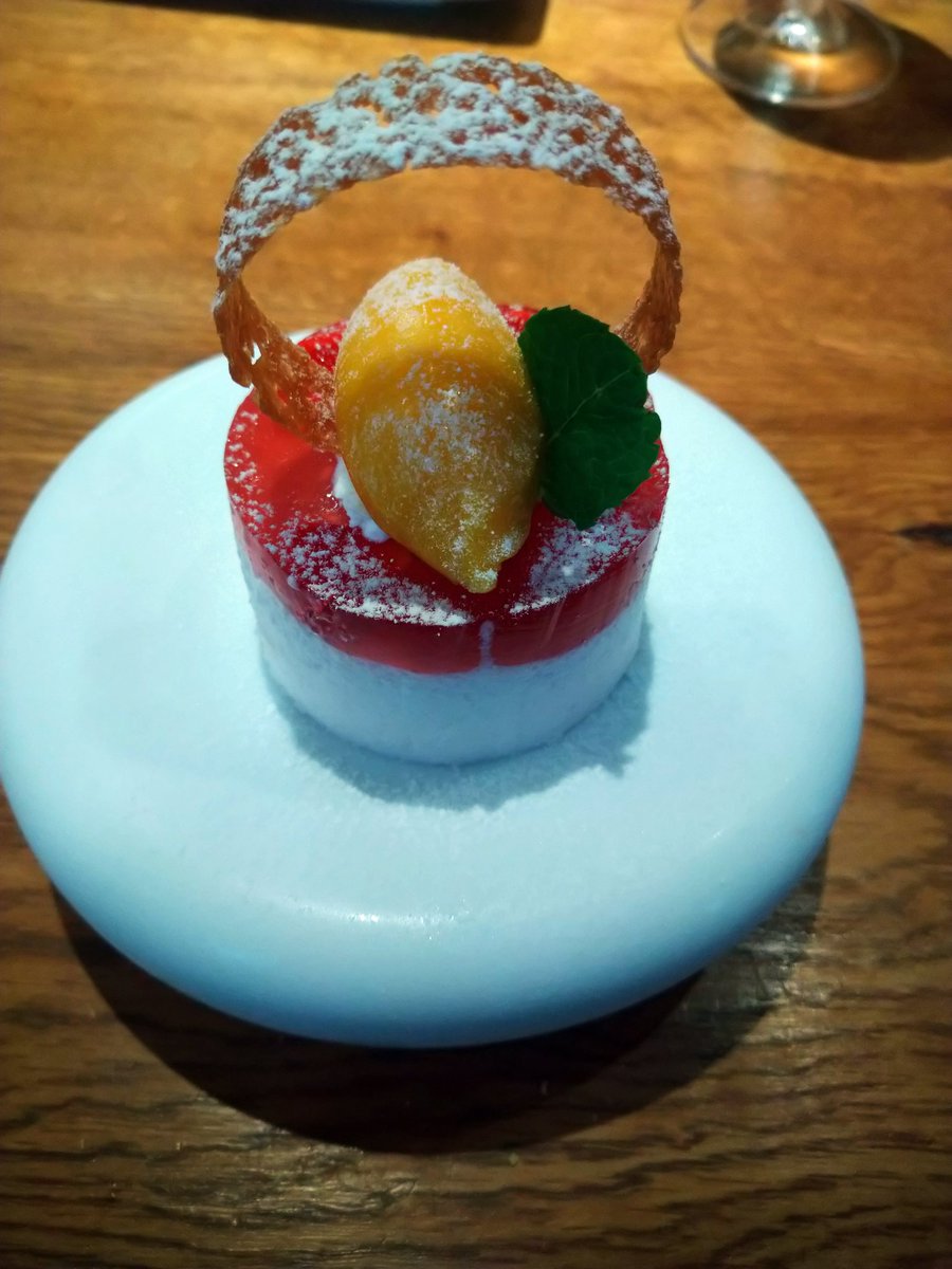 concerto_hari's tweet photo. 荻窪のイタリアンレストラン、ドラマティコにて1人ランチ。

メインディッシュ(白身魚のサルティンボッカ風)の写真を撮り忘れましたが、前菜からドルチェまでMolto buonoでした🥰

#Drammatico
#ドラマティコ
#イタリアン
#荻窪 https://t.co/c7cfUax4ZW