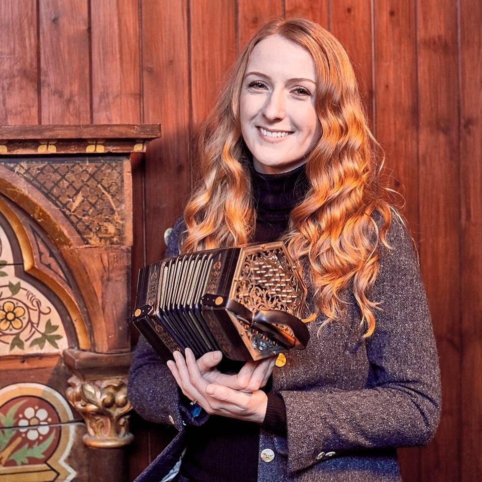 Napiobairi's tweet photo. We'll be in @CobblestoneDub tomorrow for #SessionWithThePipers, Tuesday 4th June with Cillian Vallely, David Doocey, Caitlin Nic Gabhann &amp; Grace Toland!

Doors open 9pm. Tickets available at the door!

#napiobairi #uilleann #sharingthesound #performance @artscouncil_ie https://t.co/Uq3KYxOd1y
