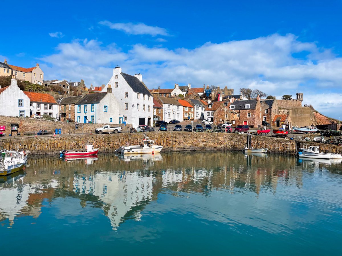 AbsoluteEscapes's tweet image. Yes, this is Scotland! 😍

Zoe, from the team, spent a few sunny days capturing the enchanting fishing villages of the East Neuk of Fife. Her photos of Pittenweem, Crail, and St Monans are simply stunning. ✨📸

Discover more: buff.ly/4e0FpG5 @welcometofife #LoveFife