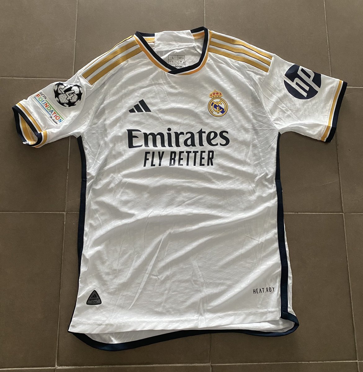 23pablosc's tweet photo. Camisetón para la colección! Espectacular @Ctinfo_17 
Rapidez y calidad extremas https://t.co/QhLRtAfL88