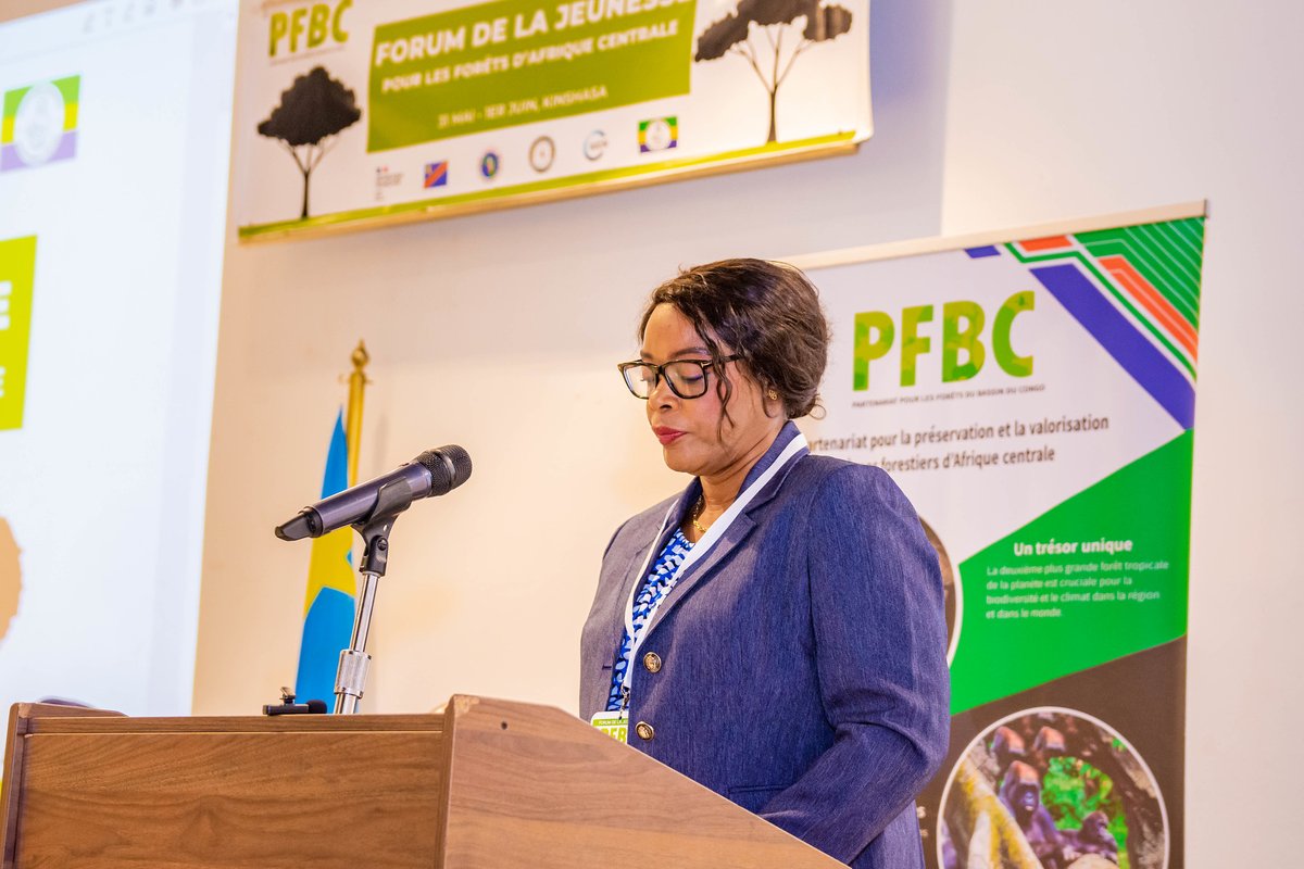 Franceaugabon's tweet photo. 🇫🇷🇬🇦1/2 - Le Forum de la Jeunesse pour les Forêts d’Afrique Centrale vient de s’achever à Kinshasa. Il a offert un espace d’échange et de propositions aux nombreux jeunes engagés dans la préservation des forêts et de l’environnement mobilisés.
#FranceauGabon https://t.co/4m3QwnO0Vo