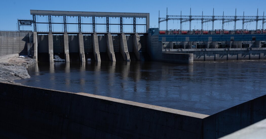 GabrielEckstein's tweet photo. Abnormally Dry Canada Taps U.S. Energy, Reversing Usual Flow https://t.co/w8bygE2oyH https://t.co/ptLMF9dOqX