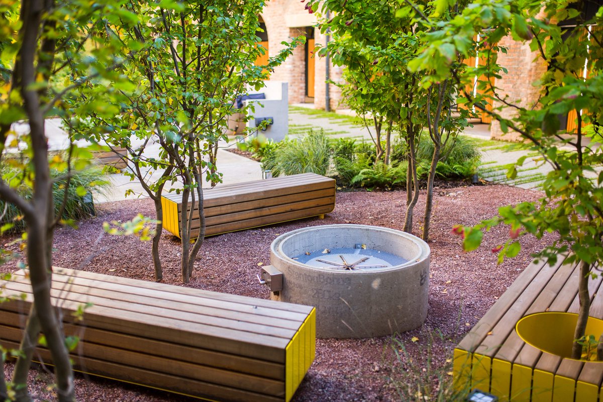 ExtArchitecture's tweet image. Delighted that #Crusader in #Manchester for @capitalcentric with @shedkm has been recognised with 2 @ribanorthwest awards! We relished the opportunity to design a sympathetic courtyard landscape that honours the listed mill buildings &amp;amp; provides a unique space for the community🌿