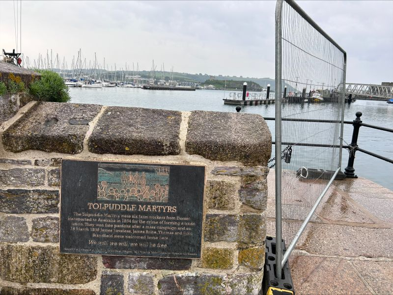 physio_rob's tweet photo. Today sees the start of voting in the #CSPCouncilElections (Until 5pm 1st July) 
 
Last weekend I was with my family on Plymouth Barbican and came across this scene
 
I couldn’t help but notice the symbolism of what was in front of me and draw parallels with the recent introduction of anti Trade Unions in the UK and the attitude of the UK Government towards unions in pay negotiations ⛔️
 
If elected on to Council I will continue to fight for the rights of our members, their families, their patients and their communities 
 
After all aren’t Freedom and Justice worth fighting for?
 
🗳️ #Physio_Rob4Council