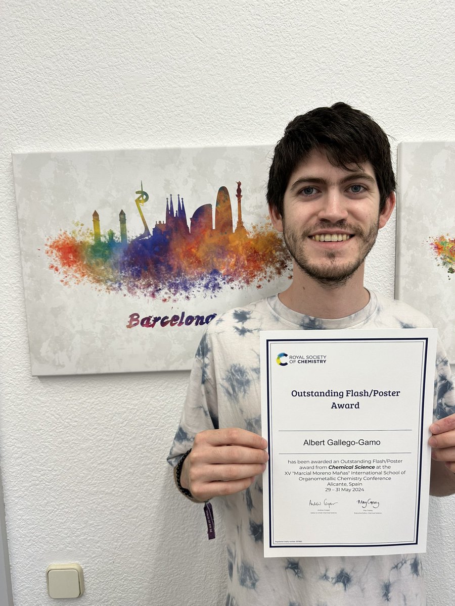 catsynanomat's tweet photo. Congratulations to our PhD student Albert Gallego for winning the outstanding flash/poster presentation @ChemicalScience at @ISOC_MMM_2024 held in Alicante! Good job! https://t.co/9t8Vmr4oLH