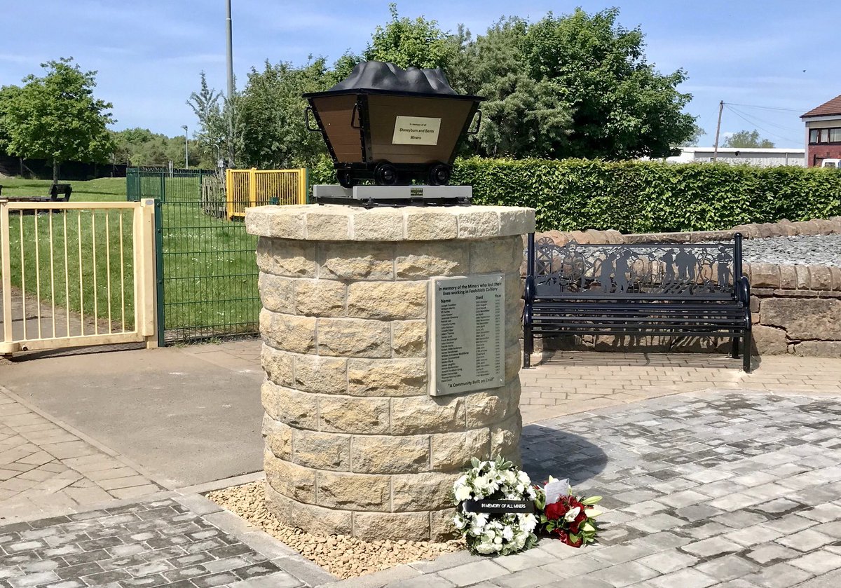 Spent a lovely lunchtime at the unveiling ceremony for the new Miners Memorial at #Stoneyburn and #Bents #WestLothian for details of the day, the project and everyone involved see👇 mining-landscapes.org/news #coal #miningheritage #miningmemorial