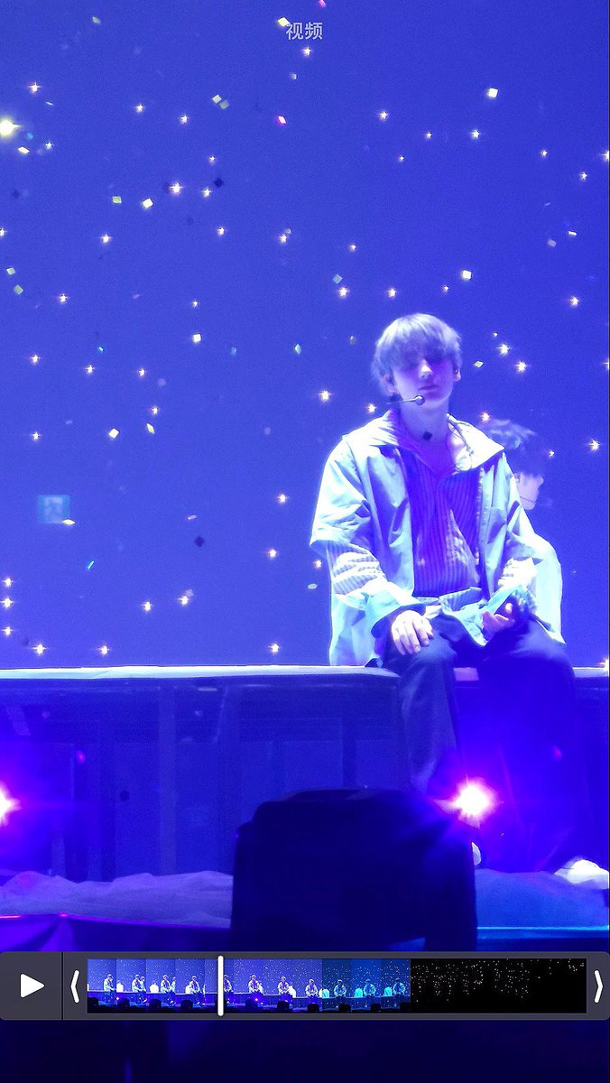 xitongyo's tweet photo. 🌌🌌🌌

 #휴닝카이  
#HUENINGKAI 

Photo                        illustration https://t.co/pX34wCZz92