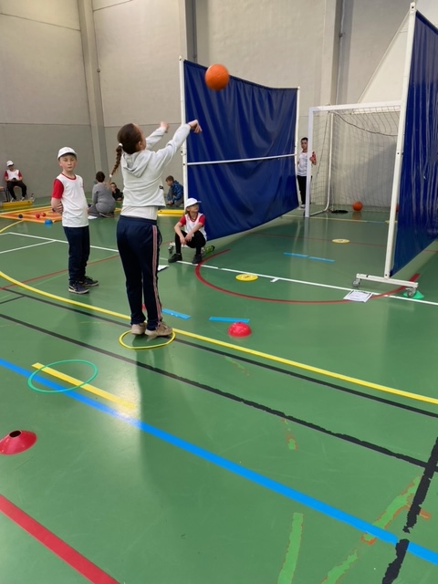 USEP59's tweet photo. Superbe journée régionale olympique sur le site d'Hergnies ce vendredi 31/05🔝
Un grand bravo à tous les participants et mention spéciale pour l'asso usep No à Houx d'Hergnies pour l'organisation👏
@education_gouv @usepnationale @AcLille @departement59 https://t.co/EyUaIjtn1s