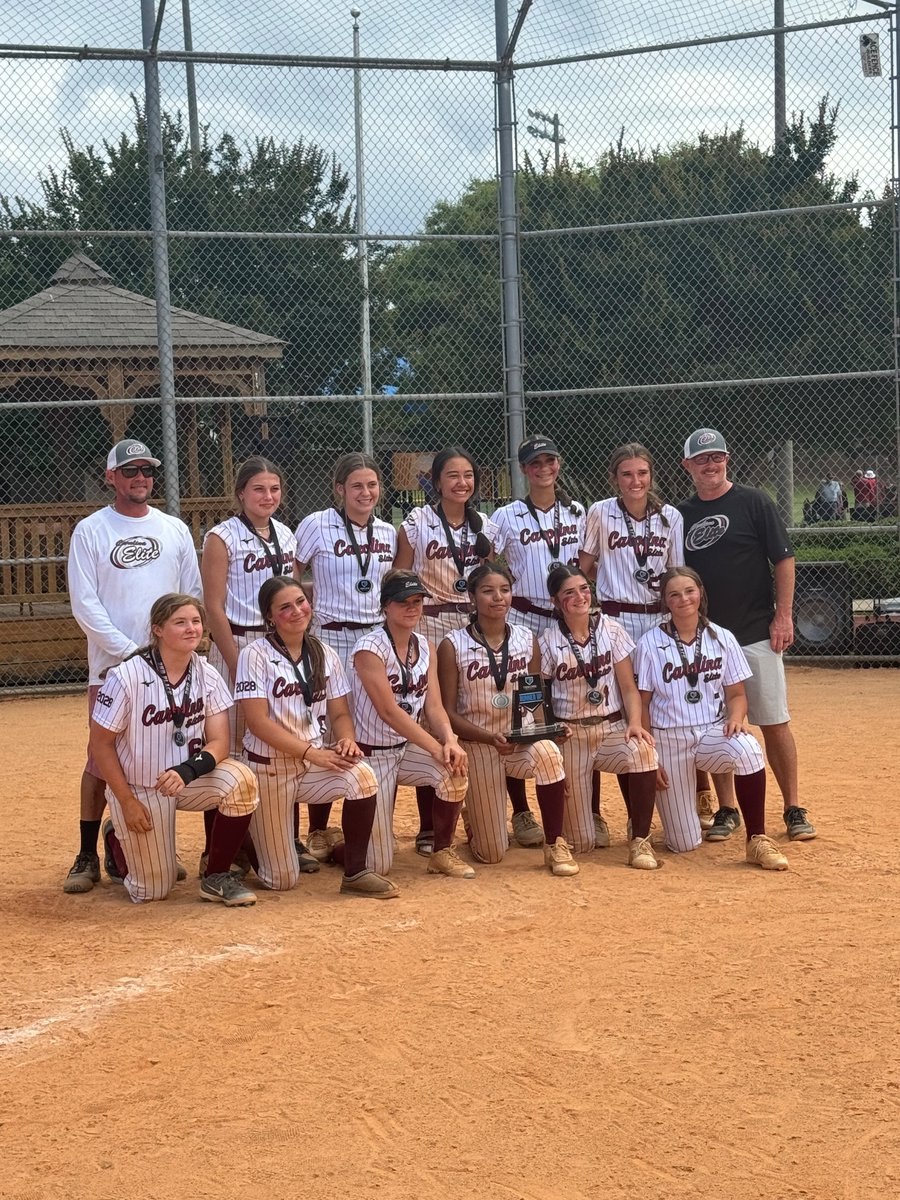 Adrianna_Gomez5's tweet photo. Great way to start the season 🥎🖤 We played as a team and had fun at the same time 🙌🏽 Batting average: .765 for the weekend ! 8 singles, 3 doubles, and 2 triples ! Got to play SS and catcher !
Can’t wait to see what the rest of the summer brings ! #beelite #tieronefastpitch https://t.co/LL0liAWzHd