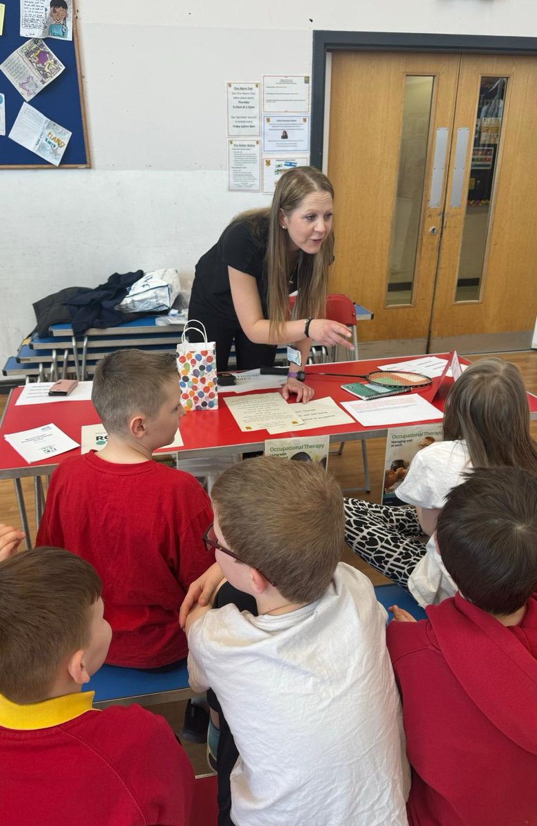 nhsggcmhot's tweet photo. One of the NW CMHT OT's promoting Occupational Therapy at a careers fayre at a Glasgow primary school for children aged 9-12. A great opportunity to explain the value and diversity of the profession!
#OccupationalTherpy #promotingOT #OTcareersfayre #OTsofTheFuture https://t.co/fIgstL90UK