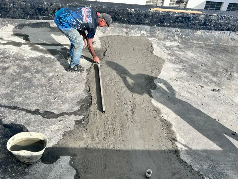inmivimerida's tweet photo. Siguiendo lineamientos del gobernador @JEHYSONGUZMAN se realizó inspección técnica  a la obra de "Impermeabilización del Hospital Sor Juana Inés de la Cruz", Parroquia Spinetti Dini, Municipio Libertador del Estado Bolivariano de Mérida. https://t.co/mVo5tBUIz9