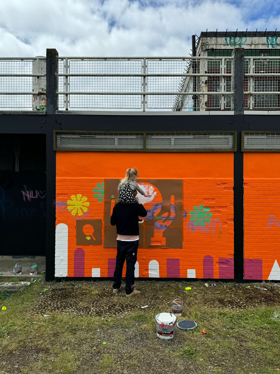 Join us this weekend as we continue with Barnet's Summer of Fun, reimagining the under-used Copthall Pavilion with design experts as part of the London Festival of Architecture. 

Champions Way, NW4 1PS, this Saturday 8 June between 11am and 3pm.