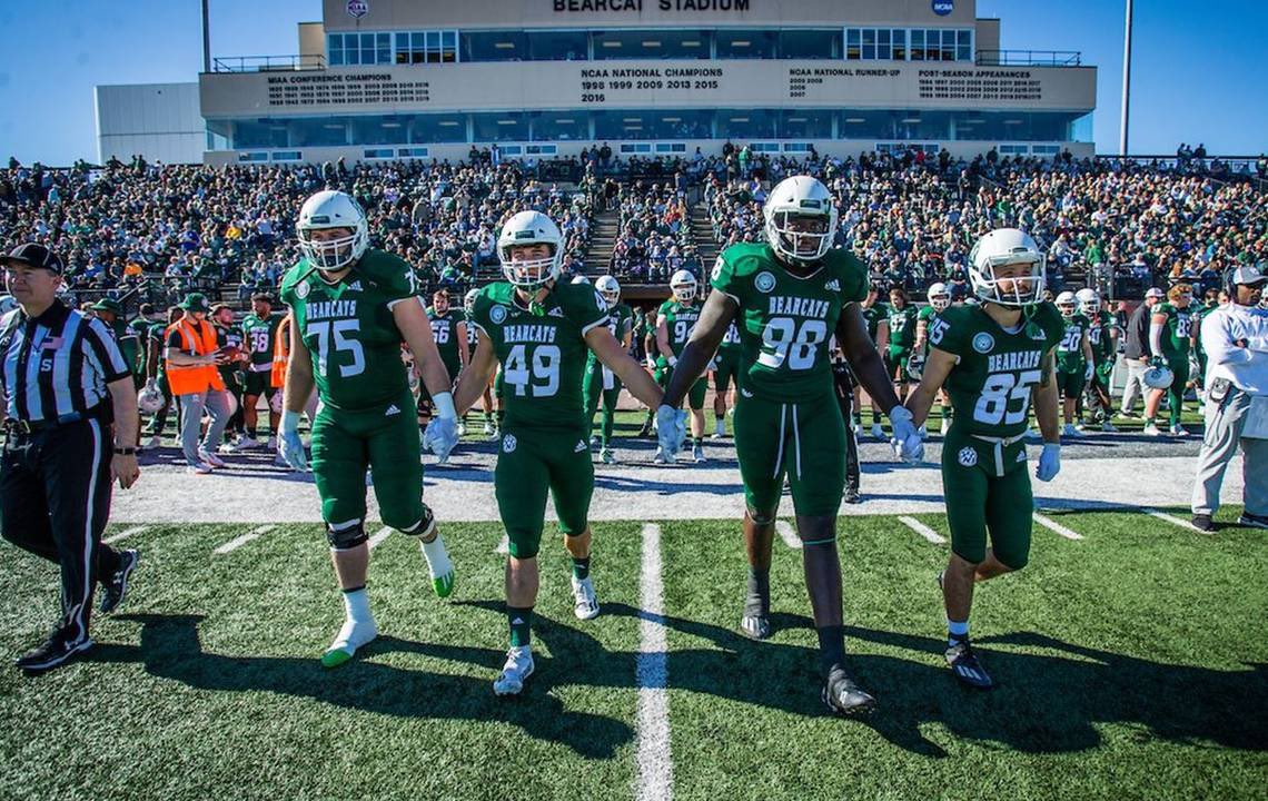 Blessed to receive an offer from <a href="/NWBearcat_FB/">Northwest Football</a> !
<a href="/BvilleFB/">Bentonville Football</a> <a href="/CoachJGrant/">Jody Grant</a>