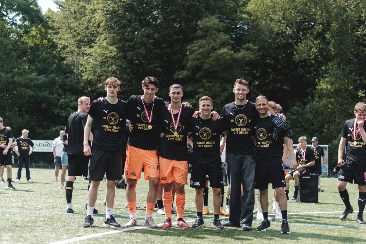 marcin97k's tweet photo. What a week. 
- Sunday our first team became Danish champions.
- Saturday our U19 became Danish champions.
- Sunday it was my final game with FC Fredericia on what has been a historic and one of the best seasons ever. 

Now I look forward to having full focus at FC Midtjylland 🐺 https://t.co/IZy0Er42pt