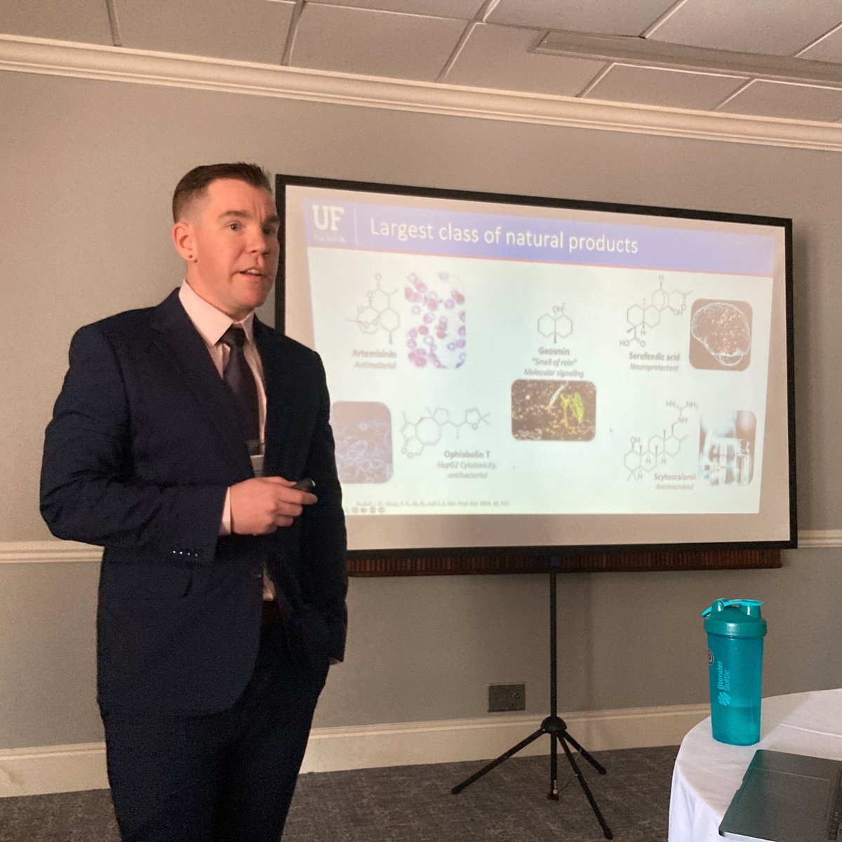 LabRudolf's tweet image. Daniel @dicenhour91 and Diana Łomowska-Keehner representing @rudolflab at @AmerChemSociety #FAME2024! Congrats to both you of for 2 great presentations!