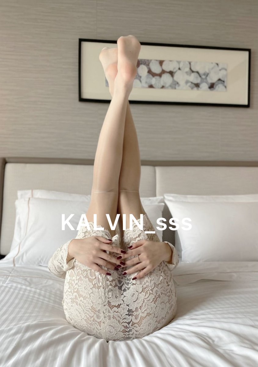 KALVIN_sss's tweet photo. KALVIN_sss 推荐大家一个看片App  ⏩ https://t.co/9QORVXrOoY

想不想这样赶紧来，宝宝们！
@KALVIN_sss
@KALVIN_sss_
💐想操KALVIN_sss骚逼的哥哥请私信啦！
#丝袜 #美腿 #高跟 #写真 #外漏 #3P   #足交   #KALVIN_sss

推荐大家一个看片App  ⏩ https://t.co/9QORVXrOoY https://t.co/UIZaRrAMuA