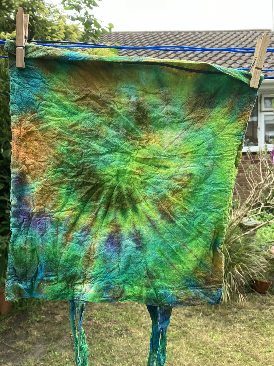 Lizardman200's tweet photo. More PhArt work. @GuidelinesLive and @emfcamp . Again thanks to the Tie-dying workshop, people were dying to get in. Hopefully these won’t ‘run’ away!! https://t.co/JWYmQcZ40n