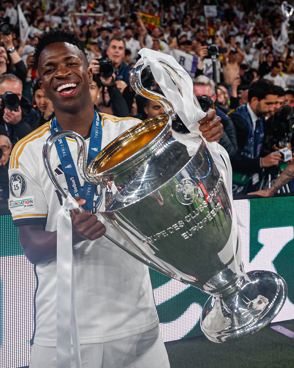 stevemay1234's tweet photo. 🏆 Presenting the 2023/24 Champions League Player of the Season... Vini Jr.!
✨ Y el mejor jugador de la Champions League 2023/24 es... ¡Vini Jr.! https://t.co/ue3KZngjNt