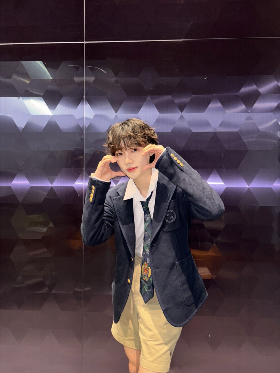 IST_THEBOYZ's tweet image. [📸] 더보이즈 뉴 아이돌 라디오 스페셜 DJ 완료🐧 아돌라를 귀여움으로 물들인 진행 천재 뉴디🎙️ 좋은 기회로 돌랑이들과 함께해서 즐거웠어요☺️

#THEBOYZ #더보이즈
#NEW #뉴