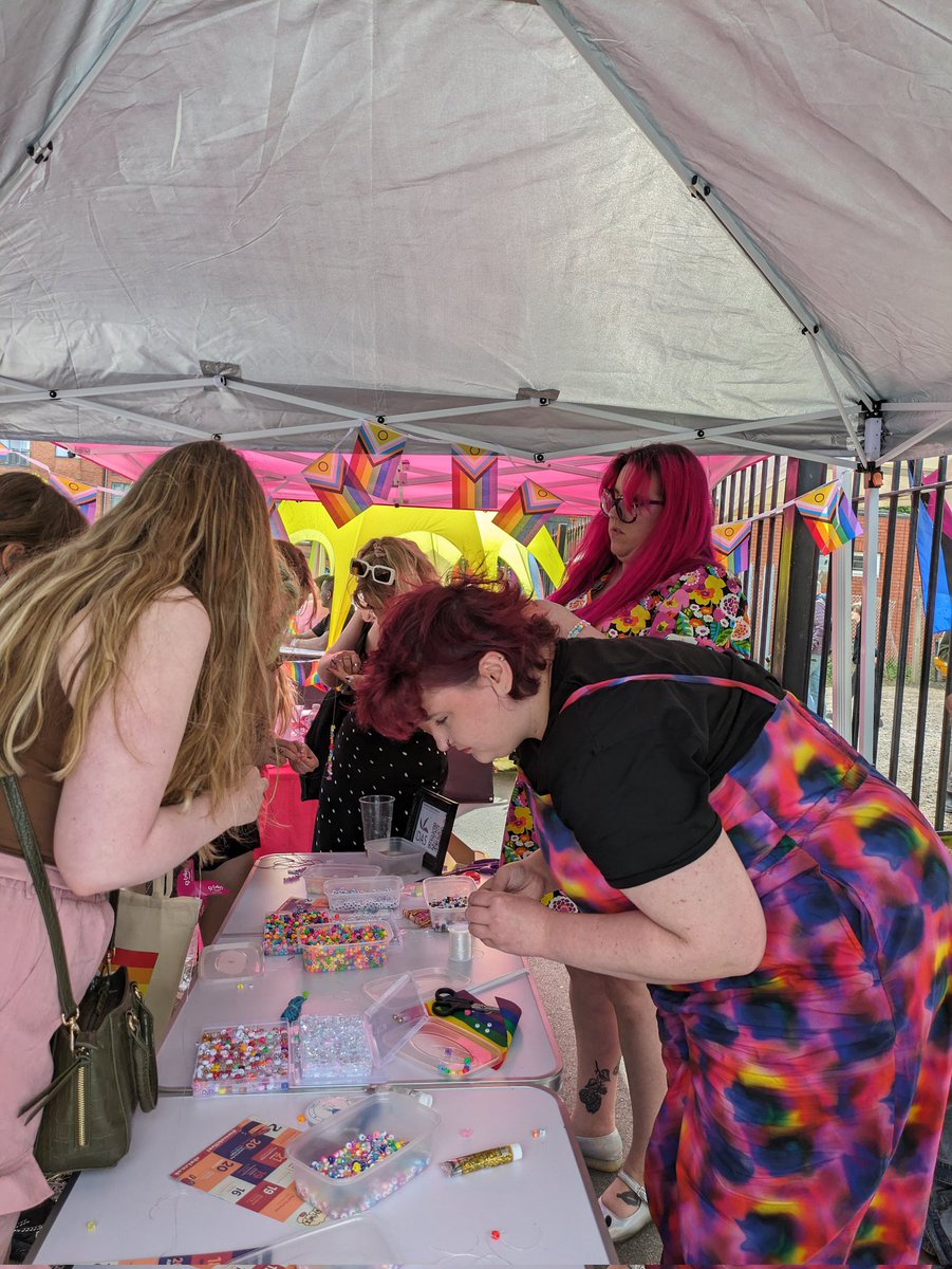 We had a brilliant time!

#Pride #FriendshipBracelets