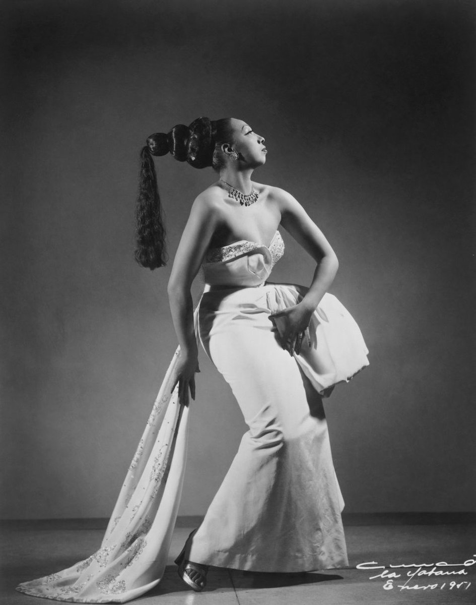 fashiondiva1984's tweet photo. Happy birthday to one of my favorites, show girl, actress, singer, activist, pioneer, and legend, Josephine Baker! 💕💗🎂🤍
#josephinebaker #birthdaygirl #blackpinupmodel #pinup #blackpinup #rolemodel #activist #singer #actress https://t.co/lWMxadcxs8
