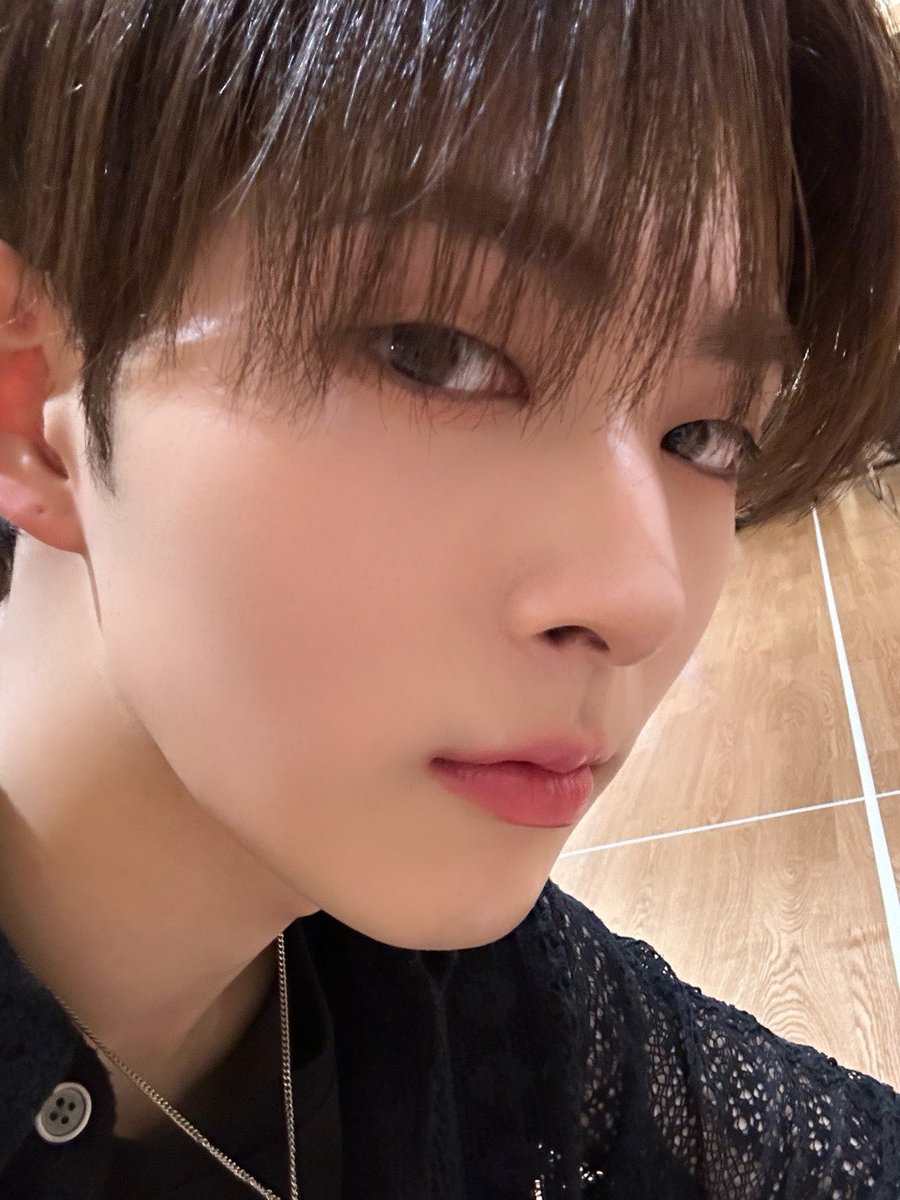 [#타쿠마]
요즘 날씨가 너무 더움🫠
빙수 강력 추천하고 아프지 마><
아무튼 오랜만에 kotd 올릴겡💜

#루네이트 #LUN8 #kotd