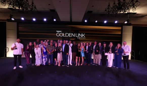 Best Multi-Channel Marketing Performance award at #RakutenOptimism conference: Blackhawk Network – Giftcards.com &amp; @RakutenAdvert #AffiliateMarketing  #PartnershipMarketing blog.rakutenadvertising.com/news/2024-gold…