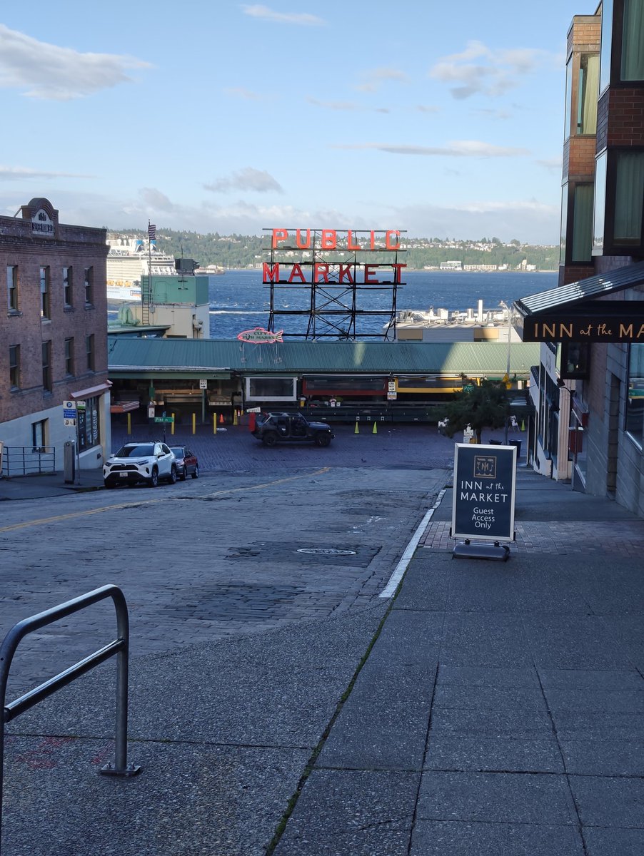 PixelChefs's tweet image. Exploring the beautiful city of Seattle before diving into the amazing sessions at #MozCon! Can&apos;t wait to learn and network with the best in the industry. 🌟 #Seattle #DigitalMarketing