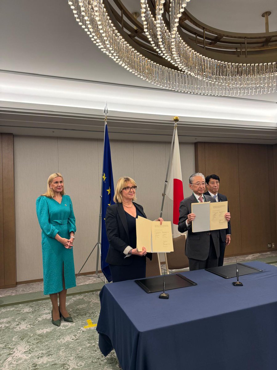 🇪🇺🇯🇵
Today the <a href="/CleanHydrogenEU/">Clean Hydrogen Partnership</a>   signed a cooperation agreement with <a href="/nedo_info/">NEDO 新エネルギー・産業技術総合開発機構</a>!

This will:
➡ accelerate deployment of H2 technologies
➡ create 🌍H2 market 

🔗Press release: clean-hydrogen.europa.eu/media/news/cle…

🔗energy.ec.europa.eu/news/joint-pre…