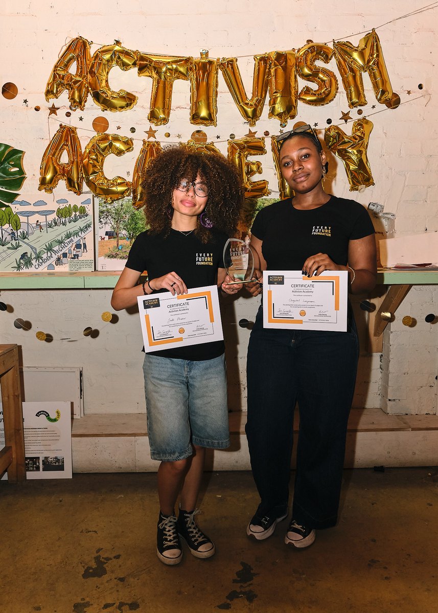 KingsmeadAc's tweet photo. “At the final of the Activism Academy, our amazing students, Jade and Chrystal, were award-winning. Each won £500 for their outstanding projects. Their inspiring ideas and enthusiasm left a lasting impression on the guests.” https://t.co/NAhgWbM9Nj