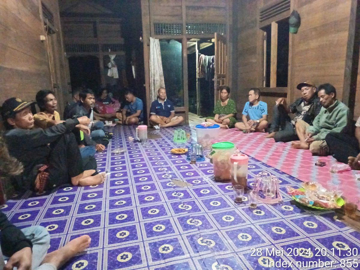 pwamankalsel's tweet photo. Persiapan matang sebelum survei: Menggali data batas wilayah dan membagi tim antar balai. Bersama kita ciptakan hasil yang akurat dan terpercaya!
kecamatan Piani, Kabupaten Tapin #SurveiLapangan #TimKerja https://t.co/6MqJcvnbXV