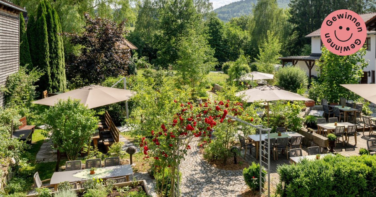 #Anderswo-Gewinnspiel im Juni 💚 Diesen Monat verlosen wir #Erholung &amp; #Genuss im Landgasthof Kammbräu im Bayerischen Wald. 🌲🌳 Bereit für eure nachhaltige #Auszeit in #Deutschland? Weitere Infos findet ihr hier: wirsindanderswo.de/gewinnspiel 🙃