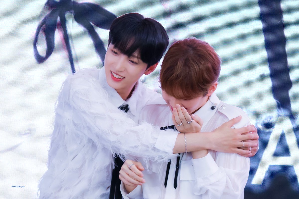 focusonyoul's tweet photo. 240603 심플리케이팝

#업텐션 #워터파이어 #선율 #선예인 #UP10TION #WATERFIRE #SUNYOUL #SEONYEIN https://t.co/olGvE9IYr7
