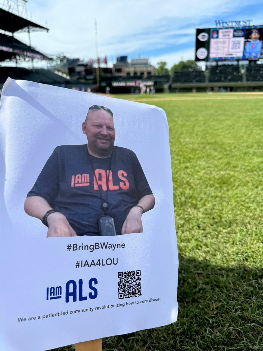 MarkSooHoo's tweet photo. #LouGehrigDay is an amazing way to raise awareness to #EndALS. Thanks to @LG4Day @iamalsorg @MLB and many others that make it possible.
We #BringBWayne to honor his vision and legacy. Getting to touch the grass at the Friendly Confines was an added bonus. Thank you @Cubs! https://t.co/4Q8V6BKv5D