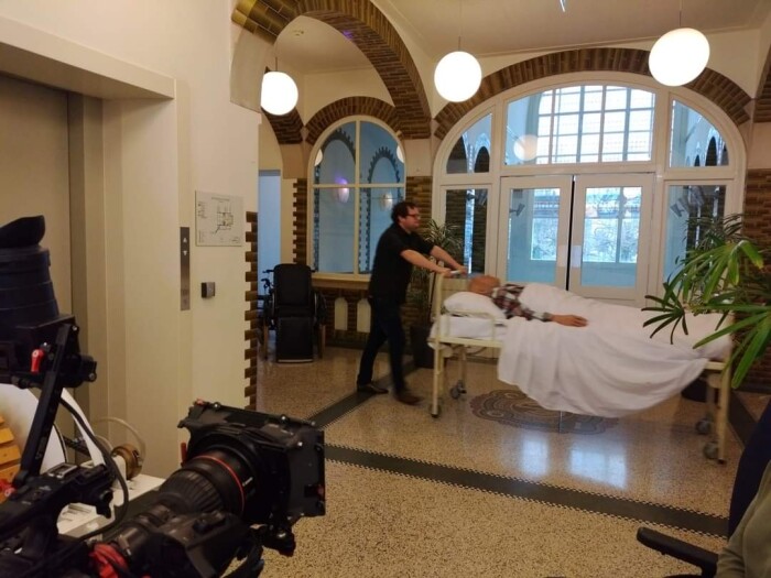 Kijktip: Vanavond duikt #DiederikJekel in de wereld van Willem Kolff, de Nederlandse arts die tijdens de Tweede Wereldoorlog de allereerste kunstnier maakte. Jekel probeert die uitvinding na te maken én er bloed mee te zuiveren. 
#JekelsJacht, 5 juni, NPO 2, 22.15 uur