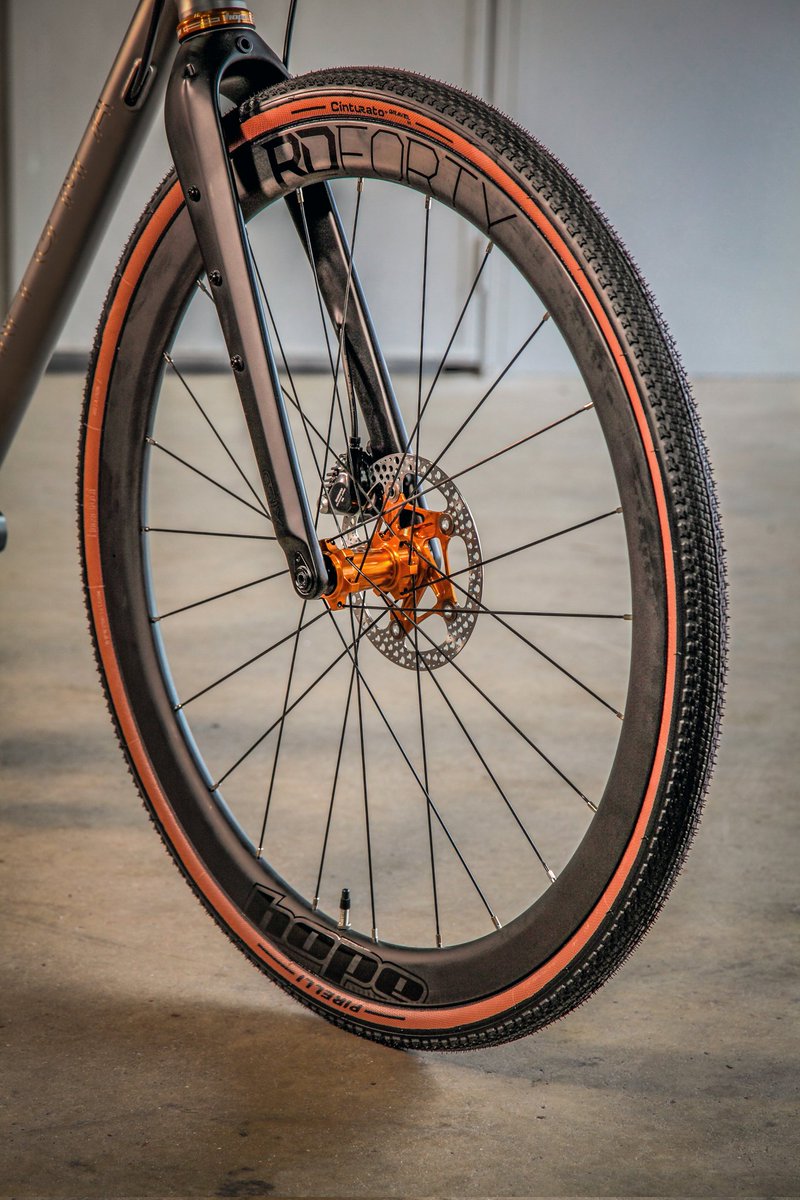 Enigmabikes's tweet photo. EDGE BUILD
Titanium Gravel Weapon specced with lashings of @hopetech π«Άπ»
#enigmaedge #titaniumride #tigravelbike #tigravel #gravelbikeuk #gravelbikesuk #tibikes #Titaniumbike #anodisedtitanium #enigmafinishing #worldbicycleday https://t.co/MVPsnFIudt