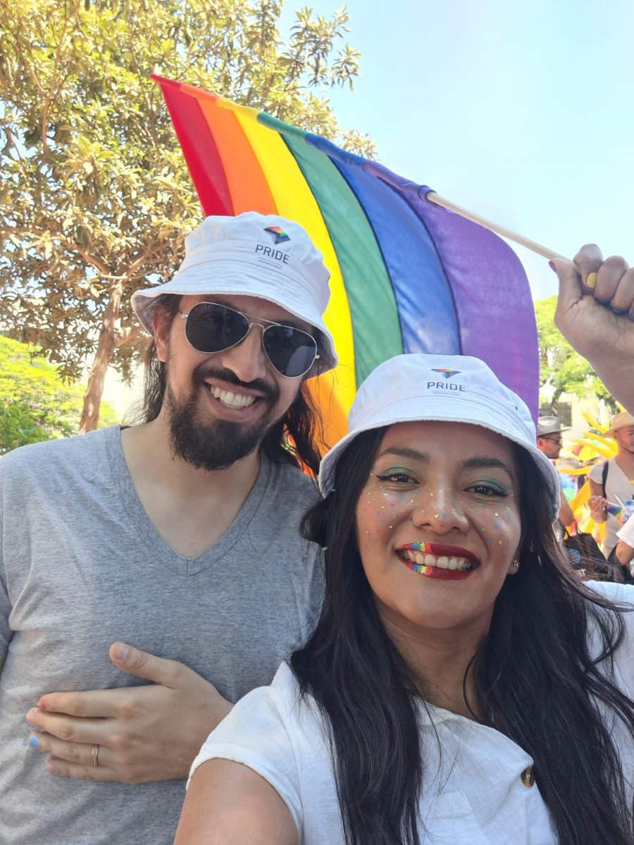 baxter_intl's tweet photo. Happy #PrideMonth! We believe that everyone deserves to be seen, valued, and heard, and we are proud to support the LGBTQIA+ community. Fostering a culture that celebrates diversity is critical to advancing our Mission to Save and Sustain Lives. #AllInclusive #LifeAtBaxter https://t.co/n6wciIkJkx