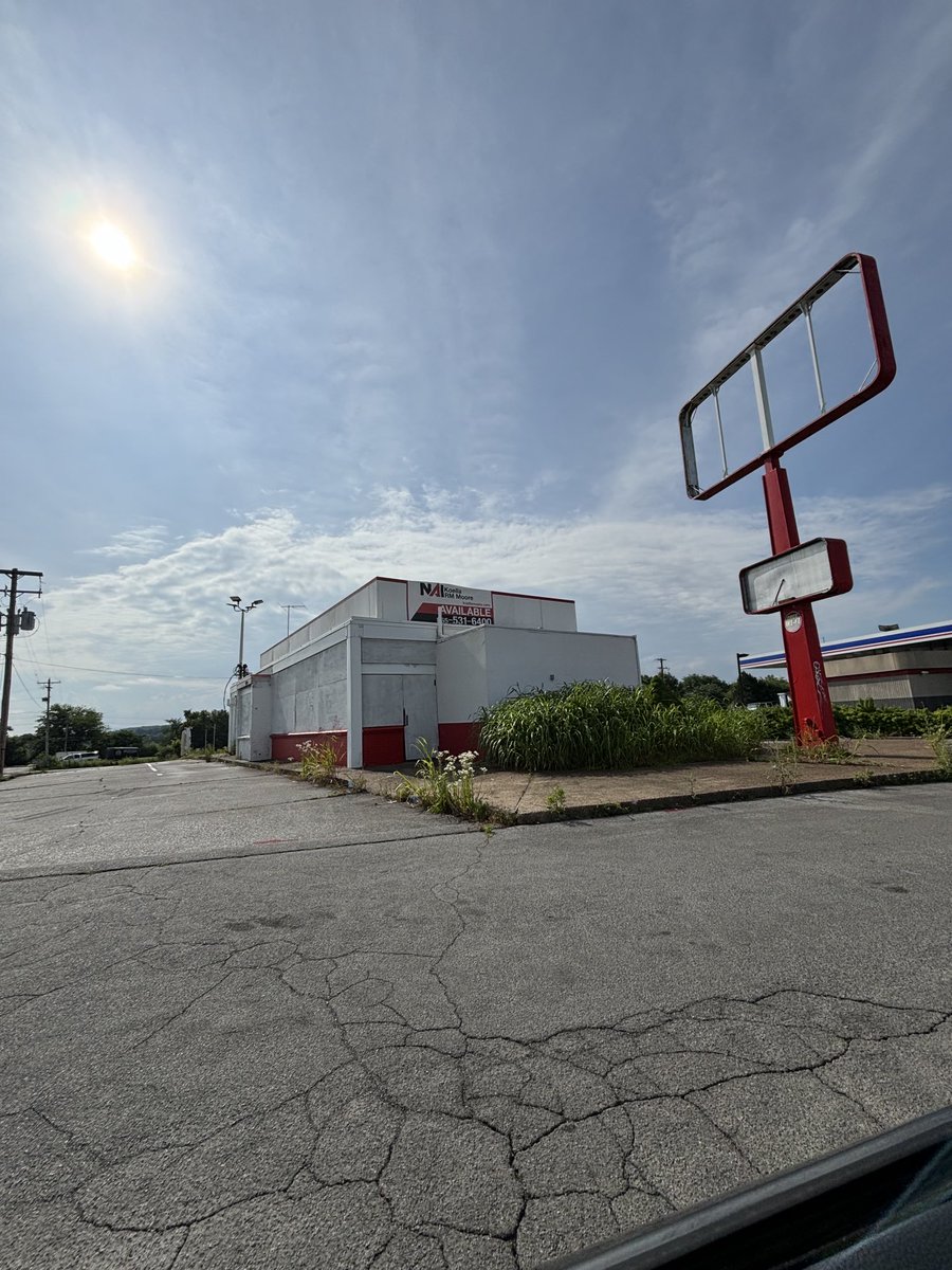 timburchett's tweet photo. Every time a ⁦@Krystal⁩ closes an Angel loses its wings. (And I openly weep to the point of ugly cry). Thank you Joe Biden. https://t.co/rt37LKk8N6