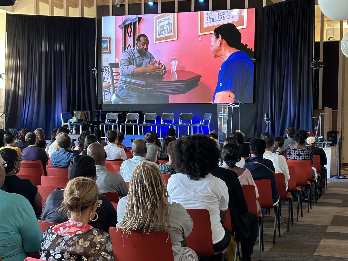 EJCrawford4's tweet image. Tremendous evening on Saturday for the premiere of the docuseries "Stepping into the Shade" w/ @JuneArcher, @LeslieMayesTV and guests from @UConn, @EasternCTStateU &amp;amp; more.

My preview story here: westportlibrary.org/stepping-into-…

Photos ⬇️

#WestportLibrary @WestportLibrary