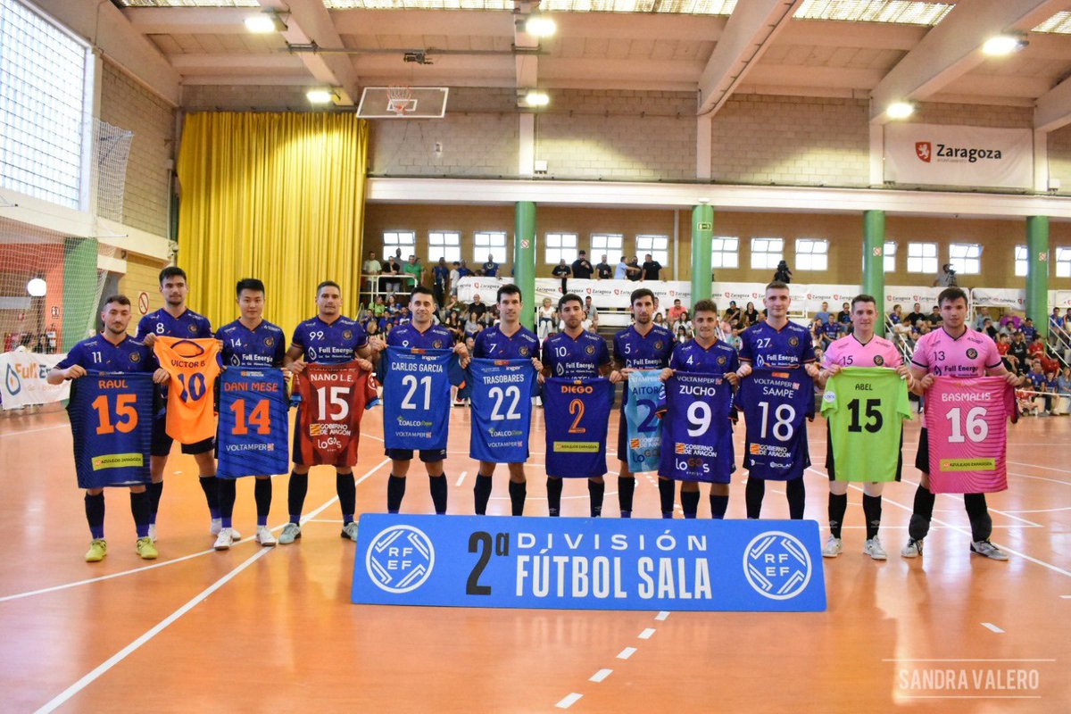 EntrerriosAuto's tweet photo. 💙 Los nuestros, luciendo camisetas de ex jugadores del Colo que también son partícipes, junto a otros, de los éxitos del equipo esta temporada

🧡 ¡Un merecido reconocimiento y homenaje para todos ellos!

📸 @sandraavalero https://t.co/bOfK2cy6u6
