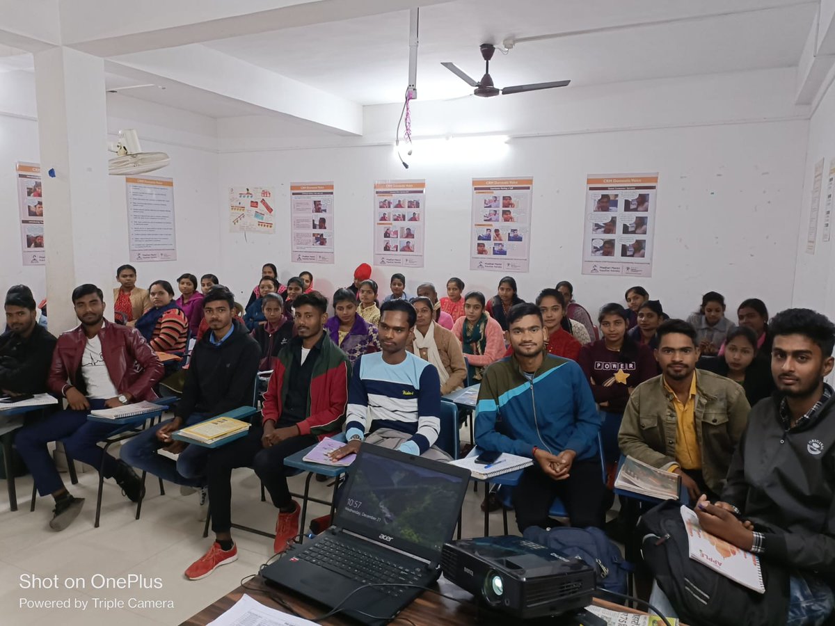 सामाजिक न्याय और अधिकारिता मंत्रालय द्वारा संचालित PM-DAKSH योजना के अंतर्गत NBCFDC द्वारा प्रायोजित ‘जनरल ड्यूटी असिस्टेंट’ ट्रेड में 30 युवा जमोई, बिहार में कौशल प्रशिक्षण प्राप्त कर रहे हैं।@MSJEGOI @Drvirendrakum13 @_saurabhgarg @mygovindia @pib_MoSJE @NITIAayog