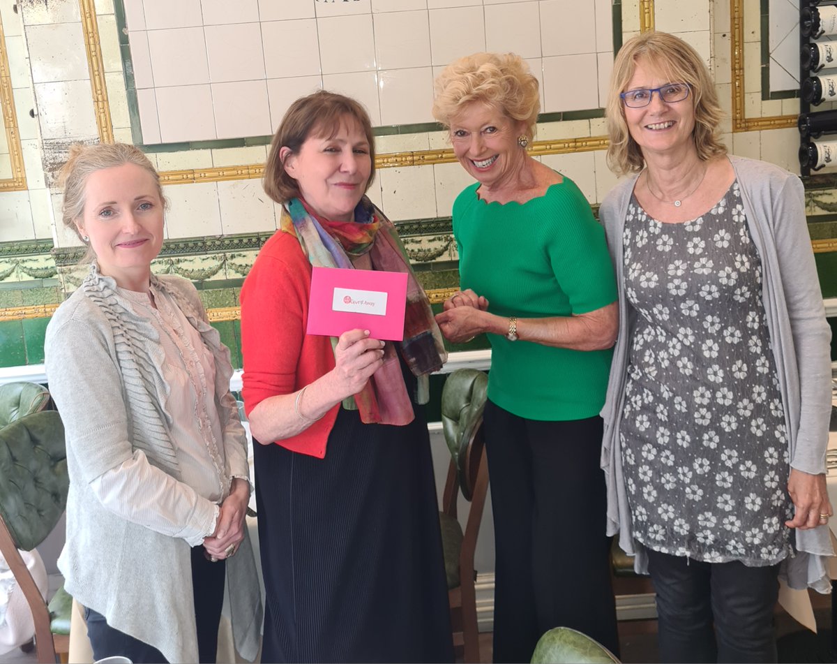 Lovely to meet new team <a href="/HomeStartWW/">Home-StartWandsworth</a> and to know that the pink envelope donation will be used for families with children locally in Wandsworth needed help, support &amp; mentoring