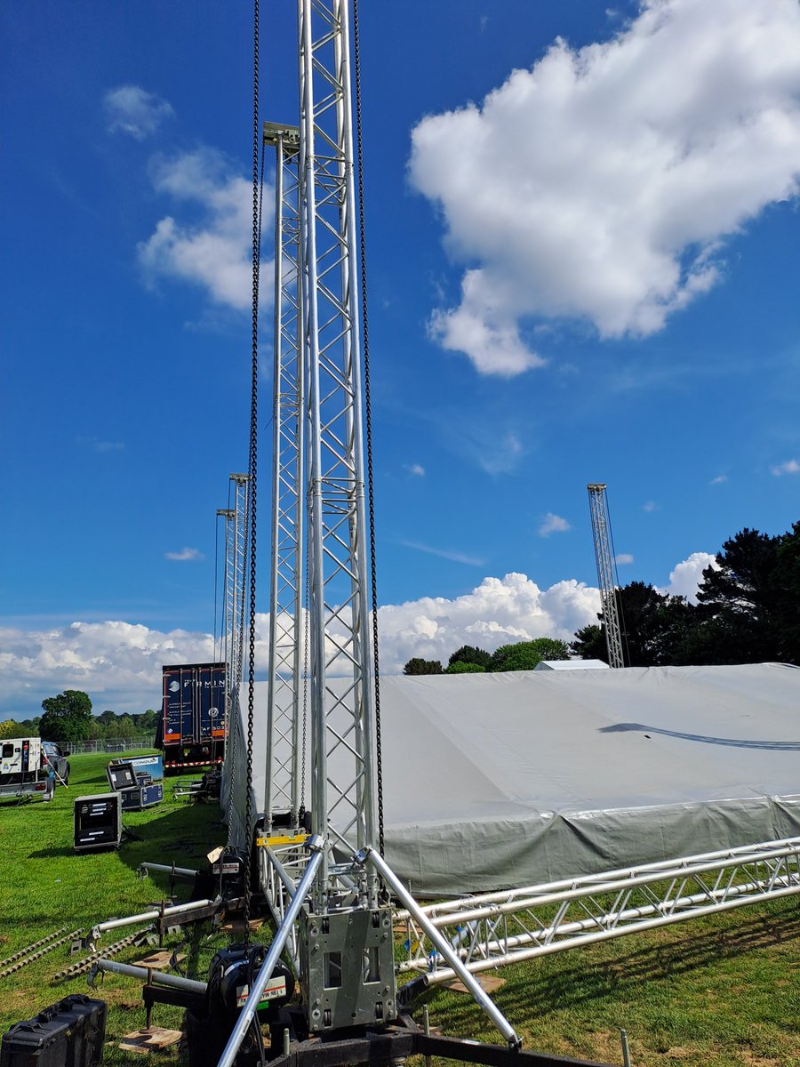 Stage Electrics tweet media