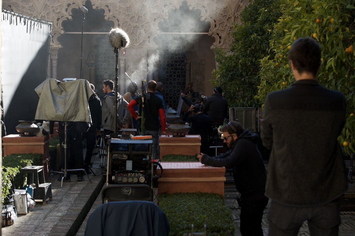 ZebraEs's tweet image. ¡Revive la magia de "El Cid" con nosotros! Hoy os traemos una selección especial de imágenes del detrás de cámaras. 

Descubre los secretos y momentos inolvidables que dieron vida a esta épica producción. 📸

#elcid #bts #rodaje #zebra