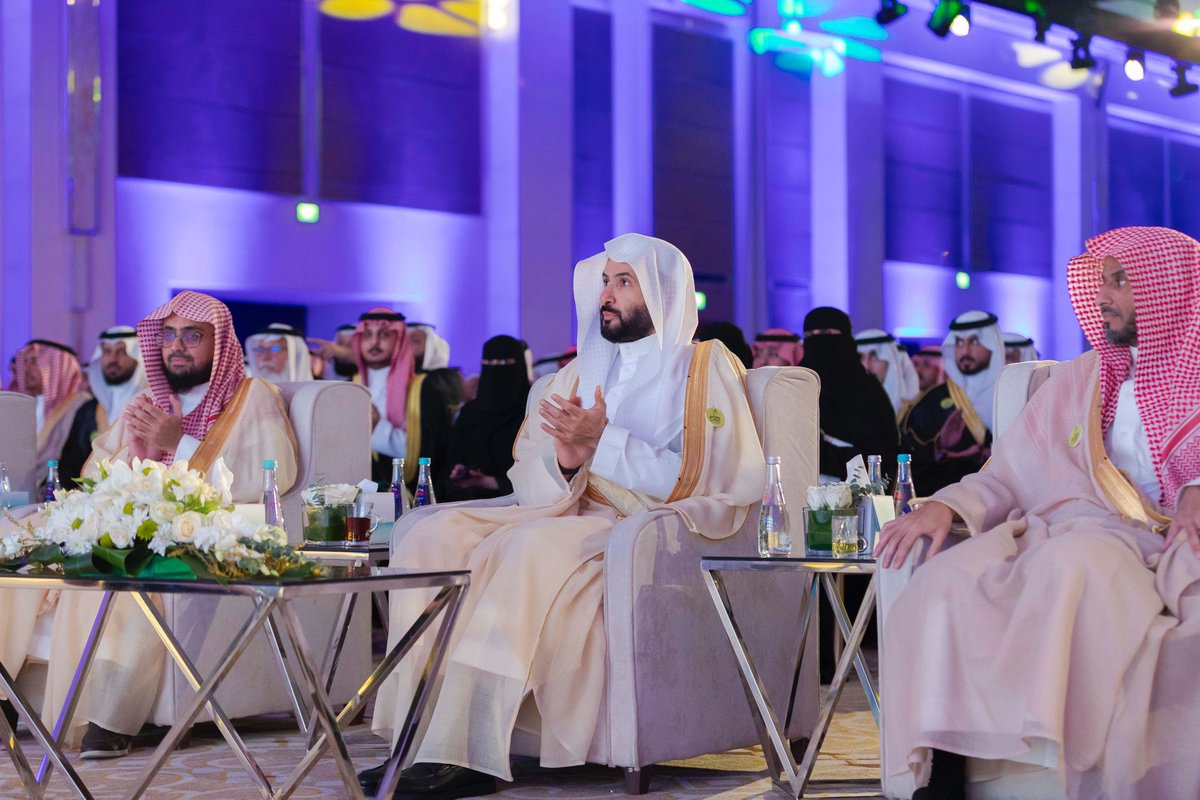 MaleikN's tweet photo. الحمد لله الذي بنعمته تتم الصالحات
بفضل الله وكرمه ✨
تخرجت من مركز التدريب العدلي 
( برنامج تأهيل المحامين )⚖️
أسأل الله الإعانة والتوفيق والسداد . 
 #تخرج_مركز_التدريب_العدلي https://t.co/T5iulYQu9H